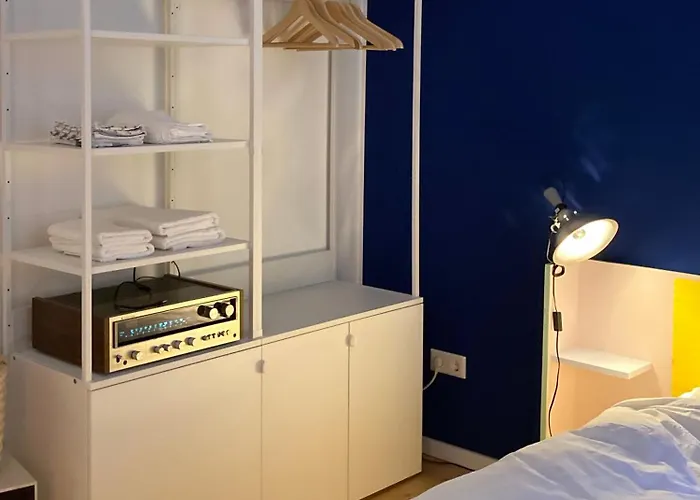 Sueper In Halles Altstadt Mit Blick Aufs Haendelhaus